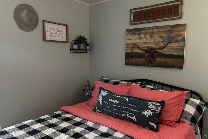 Room 22 of 35