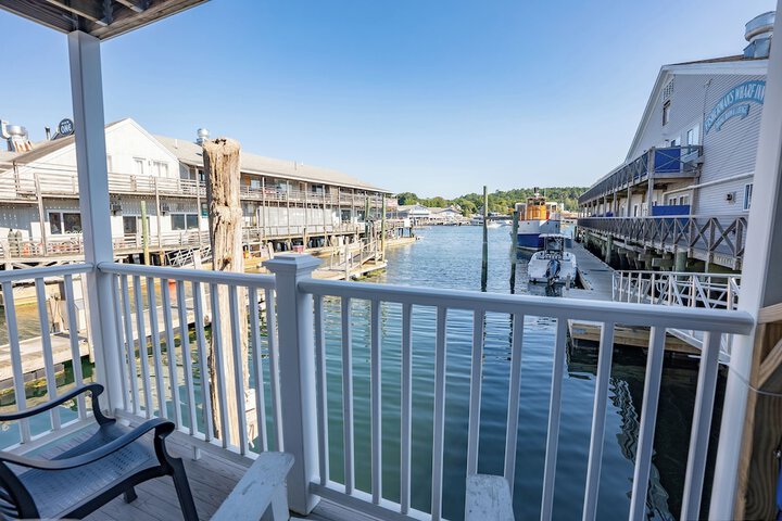 Fishermans Wharf Inn