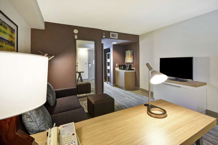 Room 15 of 68