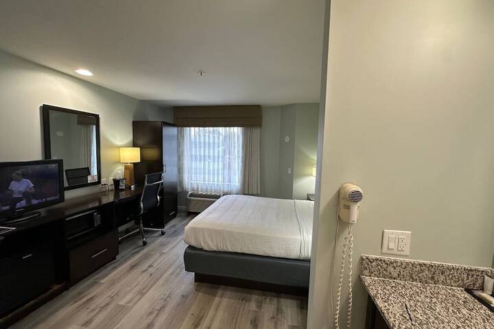 Wingate by Wyndham Bel Air I-95 Exit 77A / APG Area