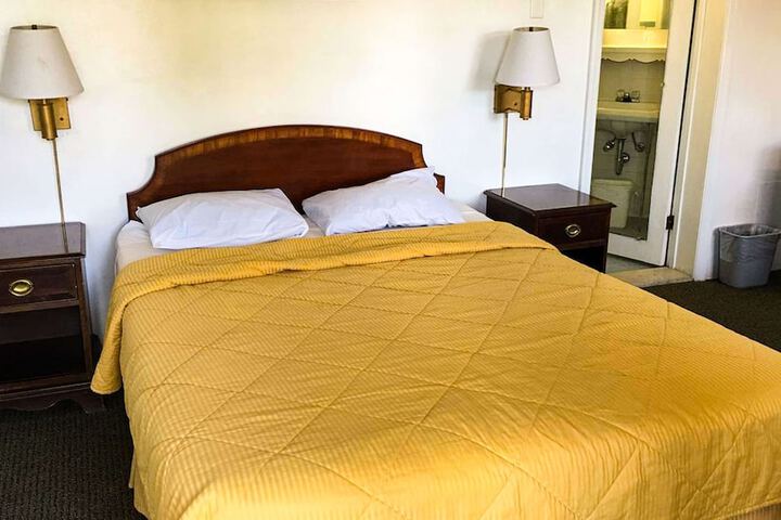 Room 87 of 111