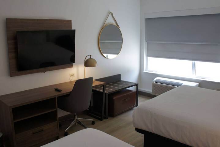 La Quinta Inn & Suites by Wyndham Manchester / Arnold AFB