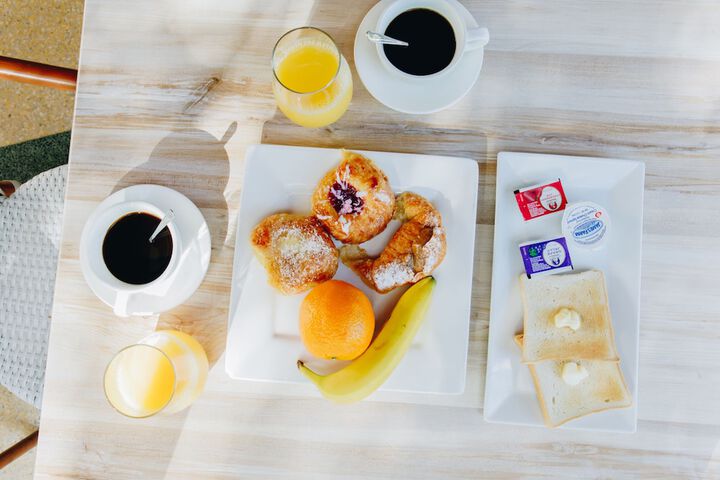Breakfast/Coffee Service 79 of 88
