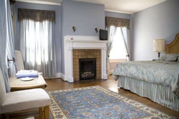 Simply Divine Bed and Breakfast