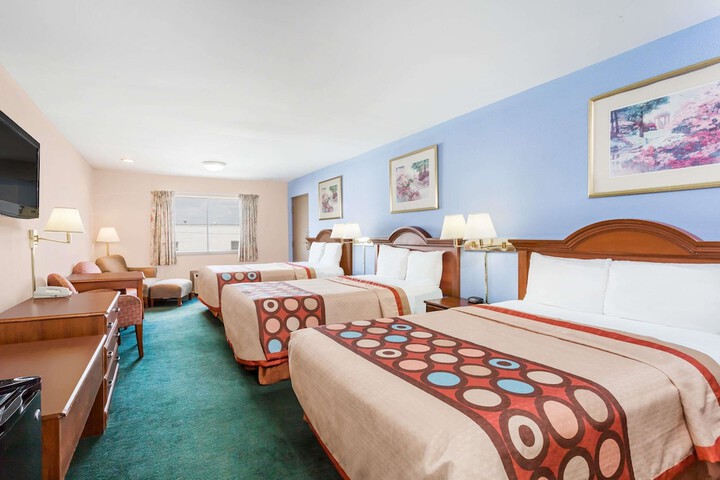Room 5 of 14
