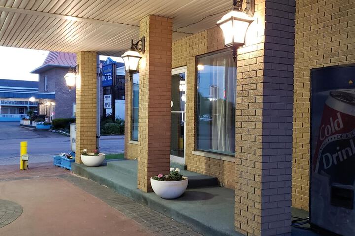 Hotel 7 of 56