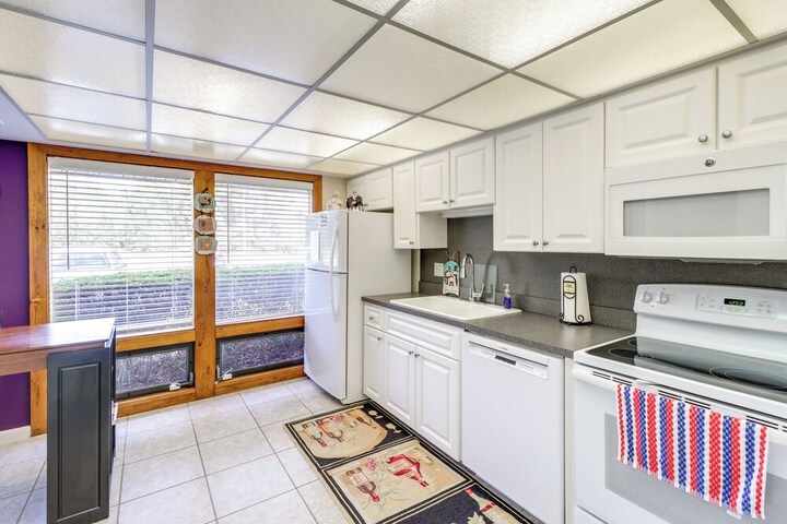 2 Mi to Rainbow Springs: Dunnellon Townhome