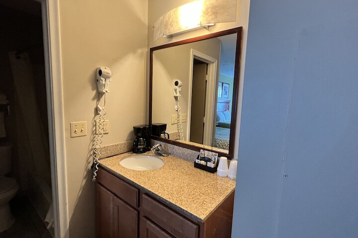Room 19 of 34