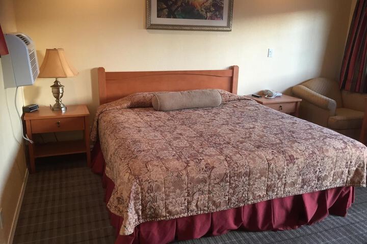 Room 26 of 60