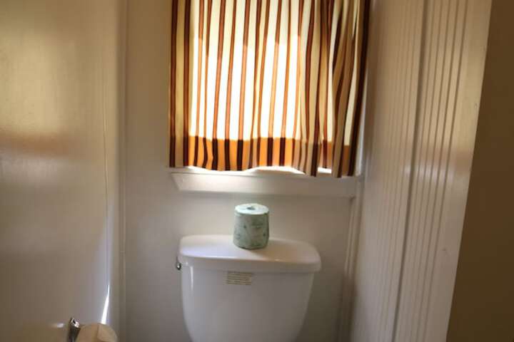 Room 46 of 74