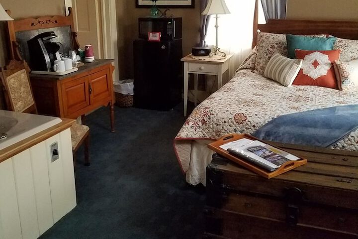 Room 14 of 65