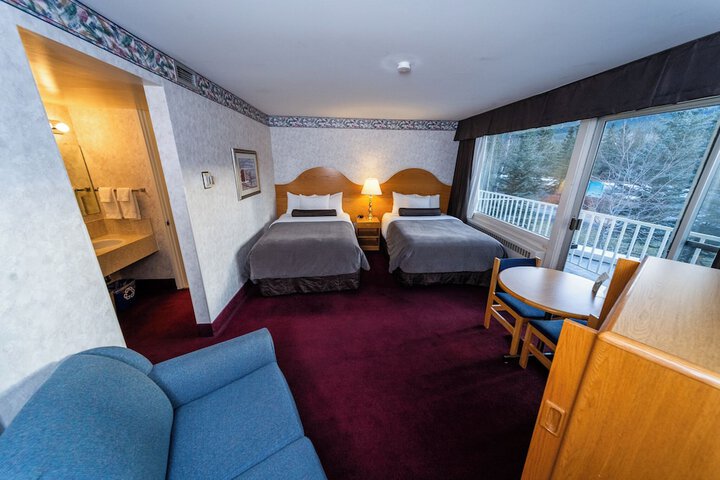 Room 32 of 67