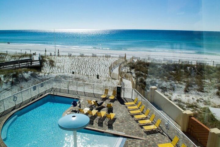 Wavecrest Lodge