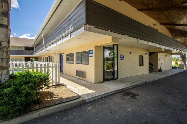 Motel 6 Ashland OH