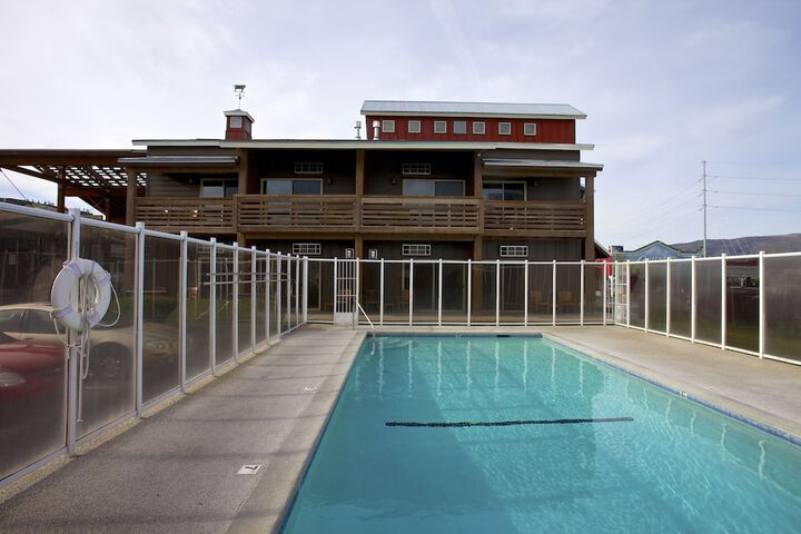 Cousins Country Inn