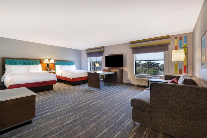 Hampton Inn & Suites Marina