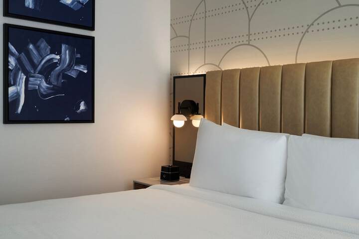 Room 26 of 45