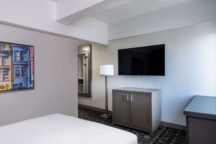Room 41 of 103