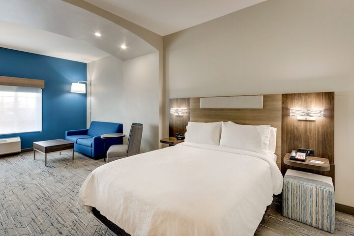 Room 13 of 60