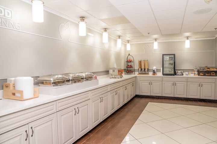 Elimwood Hotel a Ramada by Wyndham