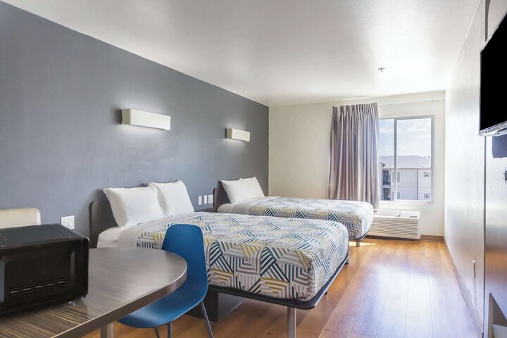 Room 14 of 25