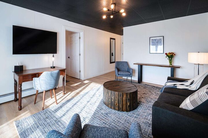 Room 21 of 40