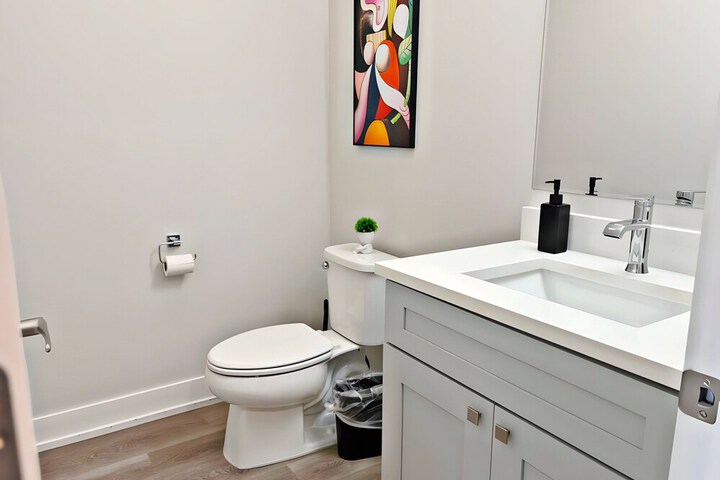 4BR Townhouse with Parking - WV rep 3
