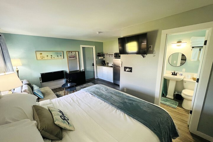 Room 90 of 100