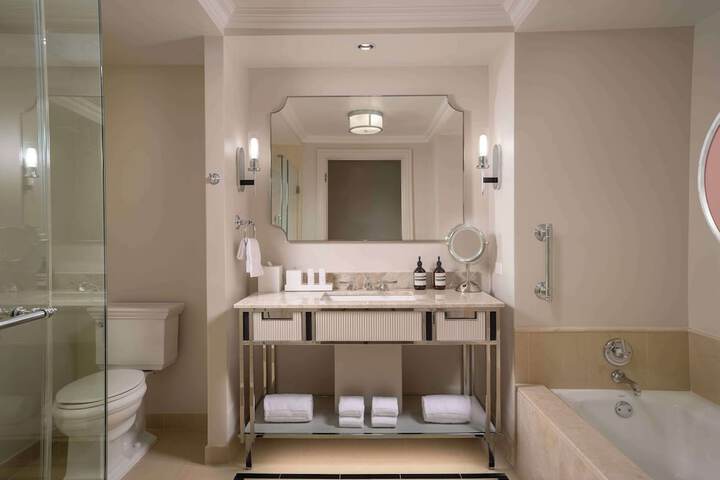 Waldorf Astoria Orlando - An Official Walt Disney World Hotel