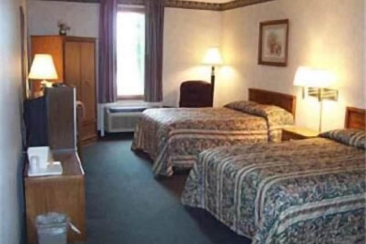 Room 12 of 16