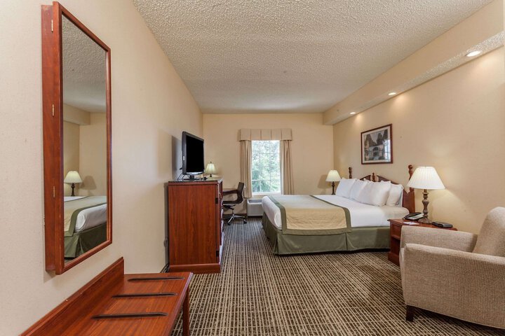 Room 6 of 19
