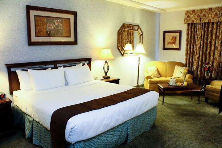 Room 10 of 22