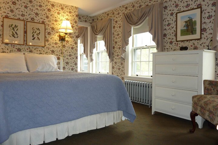 Room 26 of 104