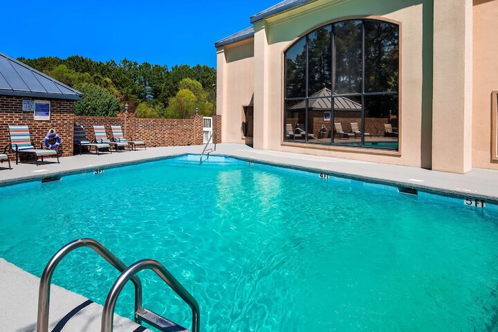 Pool 2 of 13