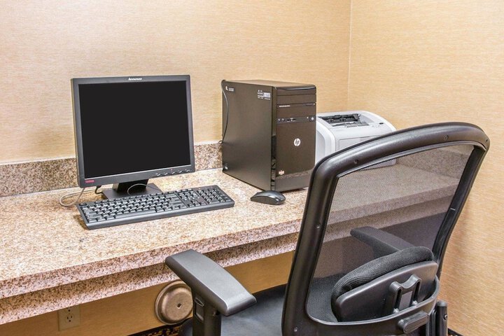 Business Center 60 of 60
