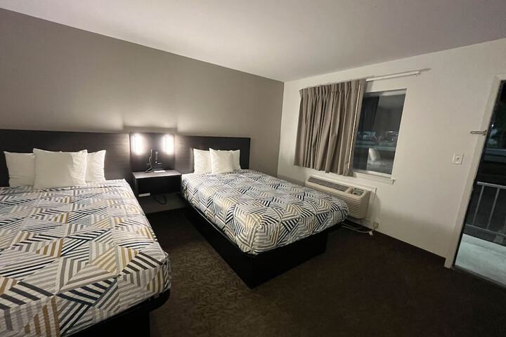Room 20 of 33