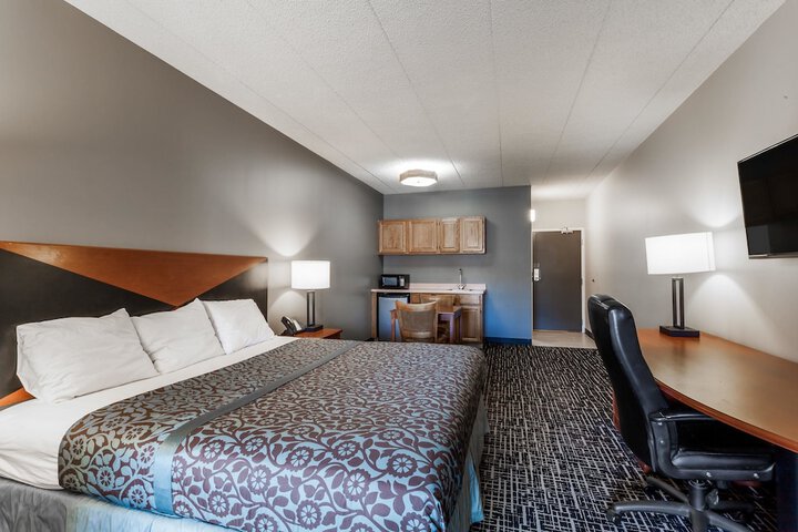 Room 25 of 49