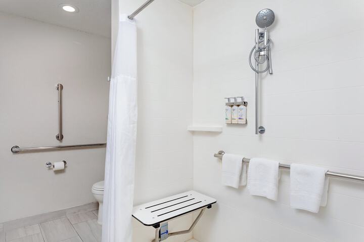 Holiday Inn Express & Suites Ormond Beach - North Daytona by IHG