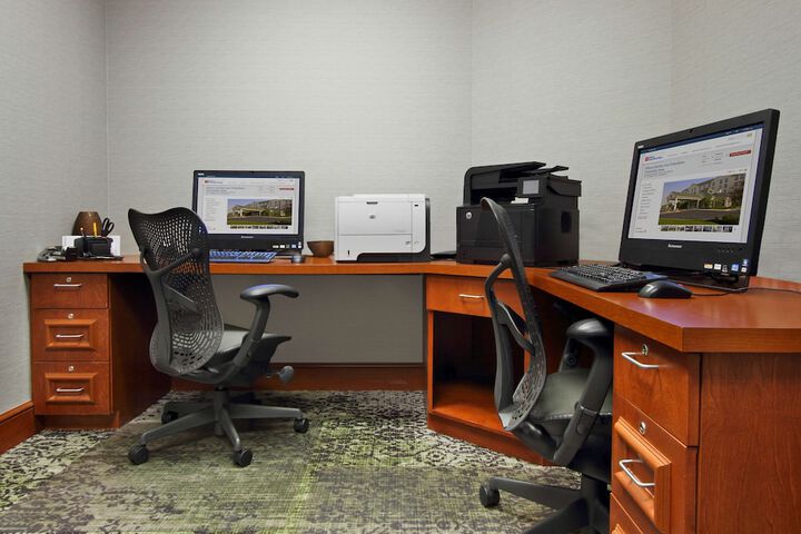 Business Center 38 of 38