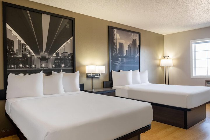 Super 8 by Wyndham Clinton