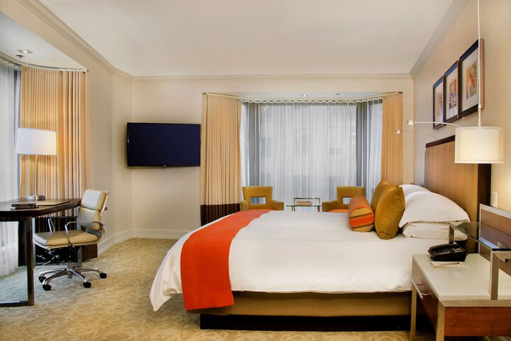Room 14 of 34