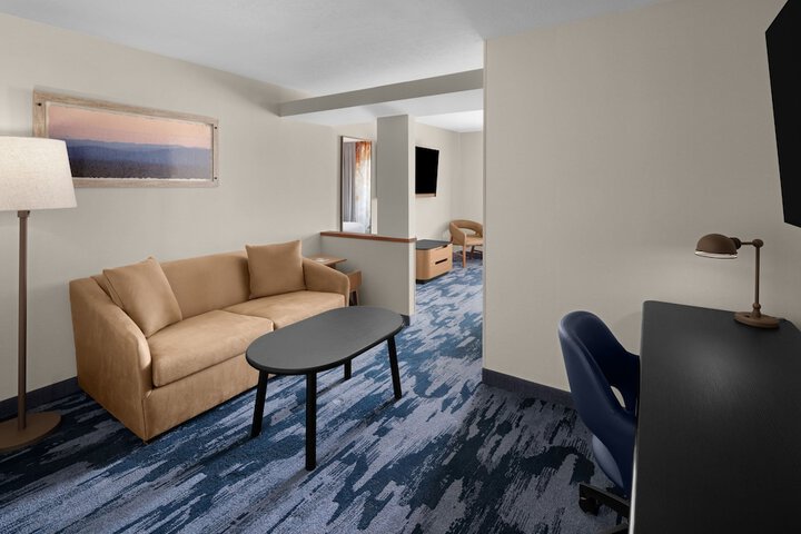 Room 11 of 29