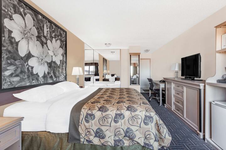 Room 12 of 15