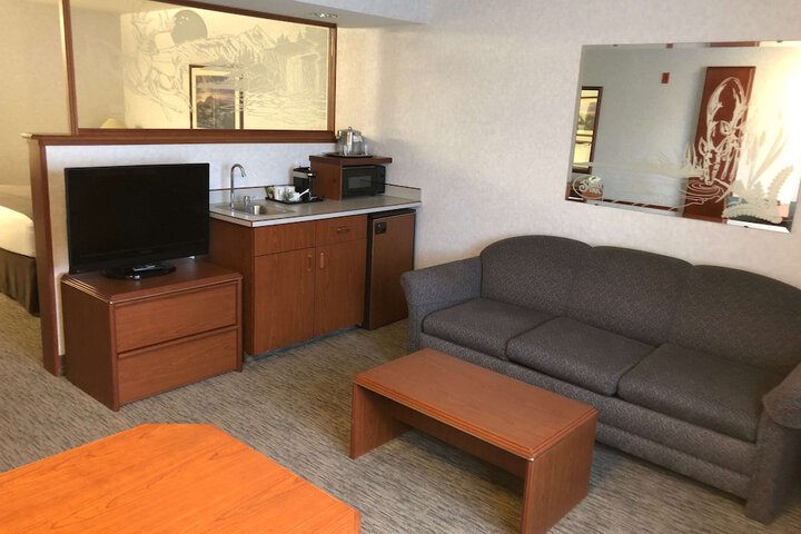 Room 12 of 18