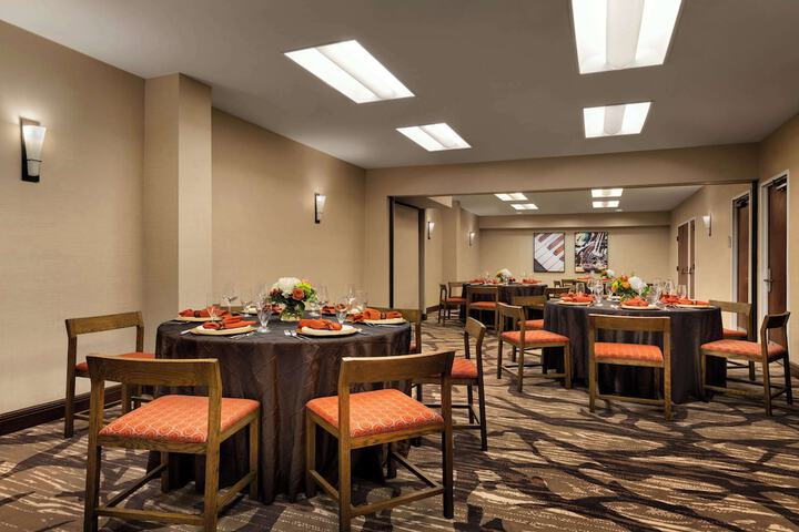 Dining 77 of 103