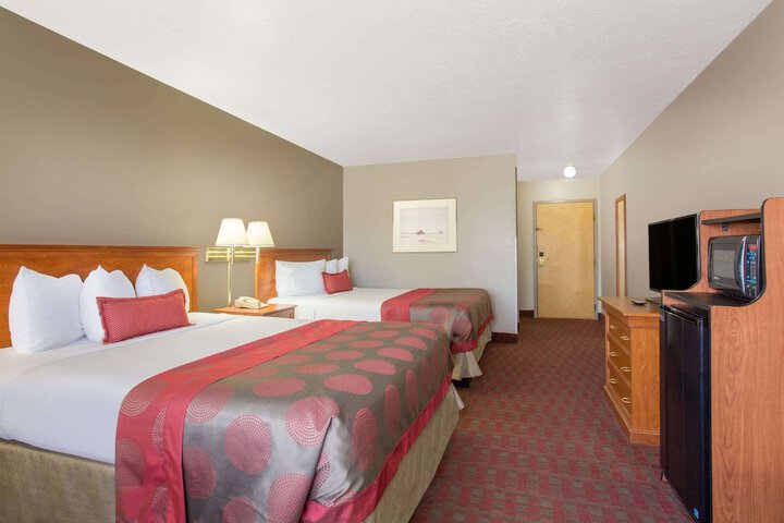 Room 16 of 39
