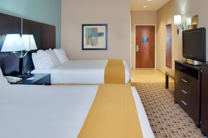 Room 10 of 29