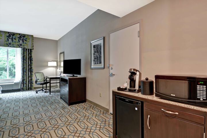Room 13 of 32