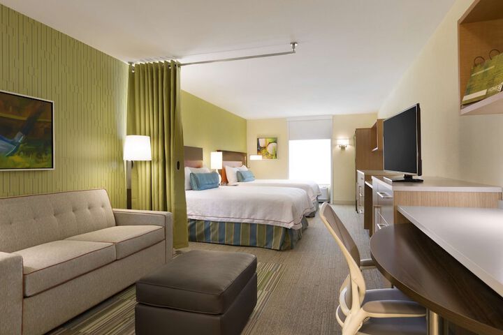 Room 12 of 32