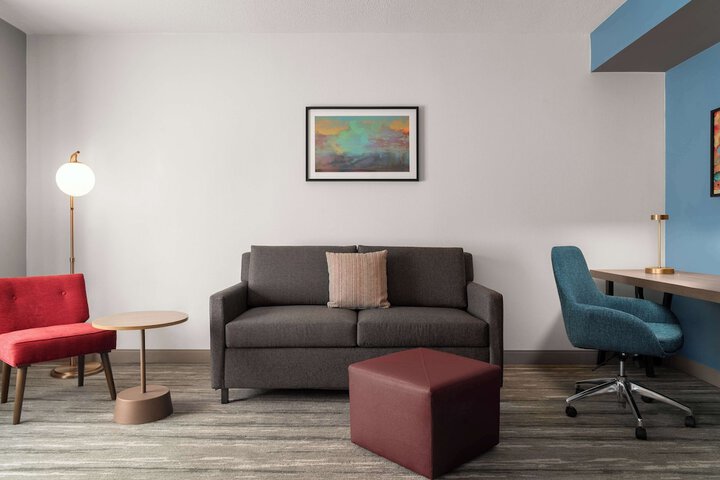 Room 27 of 42